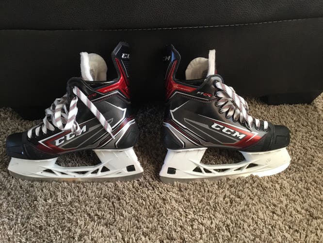 Senior CCM Regular Width  Size 8 JetSpeed FT470 Hockey Skates