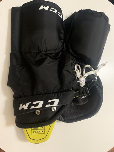 Black Junior Medium CCM Vector Plus Hockey Pants