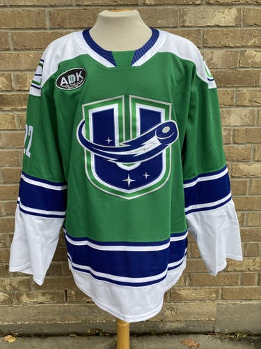 CCM Pro Stock Utica Comets Game Worn Jersey Green PETGRAVE 6569