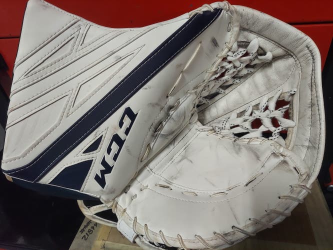 Navy Blue Senior Used CCM Regular Extreme flex 4.9