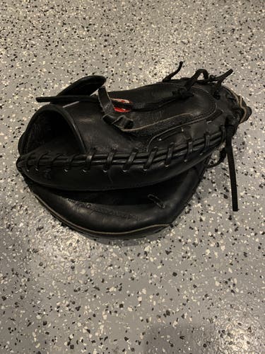 Pro-Grade Heart of the Hide Rawlings S.Perez catchers Glove 32.5”