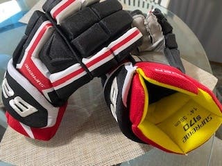 Red/black/white Gloves New Senior Bauer Supreme S170 14"