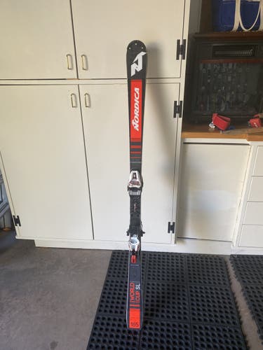 Men’s FIS SL ski