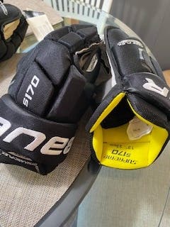 black Gloves New Senior Bauer Supreme S170 13'
