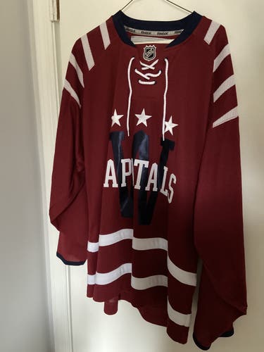 Medium Capitals Jersey