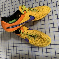 Orange Cleats Used Men's Size Men's 10.5 (W 11.5) Molded Cleats Nike Tiempo Legend V