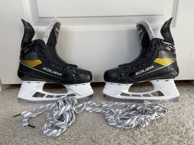 Hockey Skates Junior Used Bauer Supreme 3S Pro Regular Width Size 1