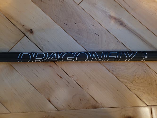 Epoch Lacrosse Shaft Dragonfly Elite II C30 iQ5 in Carbon Fiber - BRAND NEW !!!!!!!!!!!!!!!!