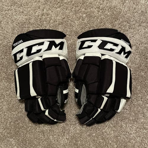 Penguins Pro CCM Gloves