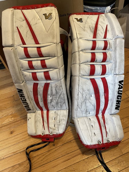 White/Red Junior 28"+2 Vaughn Velocity V6 Goalie Leg Pads