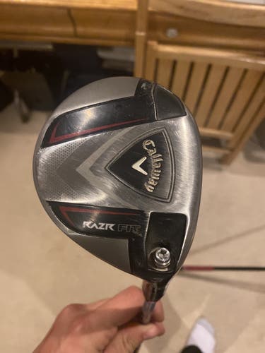 Men's Right Handed Stiff Flex 3 Wood Razr Fit Fairway Wood