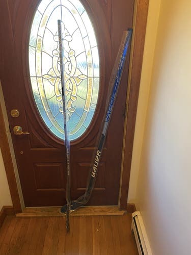 Hockey Stick New Senior Bauer Right Handed Vapor Hyperlite Toe Pattern Pro Stock