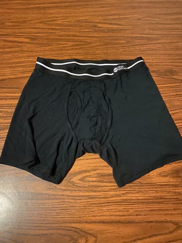 Violent Gentlemen Men’s Large Black Boxers Used