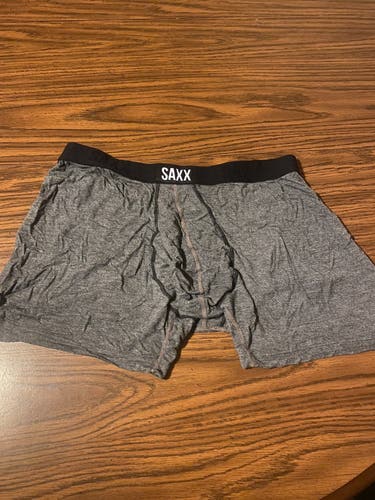 Saxx Men’s Large Ultra Boxer Briefs Underwear Used