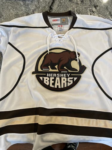White Men's Size 52 CCM Jersey