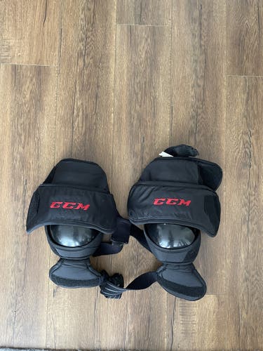 CCM Goalie KP500 Knee Protection Intermediate
