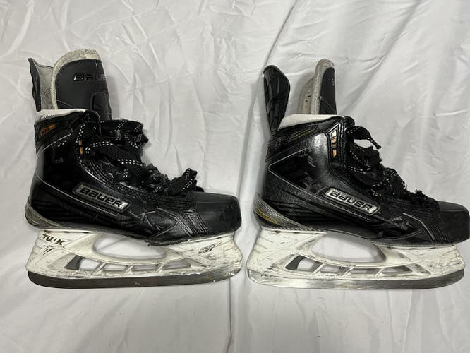 Senior Bauer Regular Width  Size 7.5 Supreme MX3 Hockey Skates