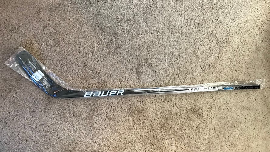 New Senior Bauer Nexus 2900 hockey stick Right Handed P88 Lie 6