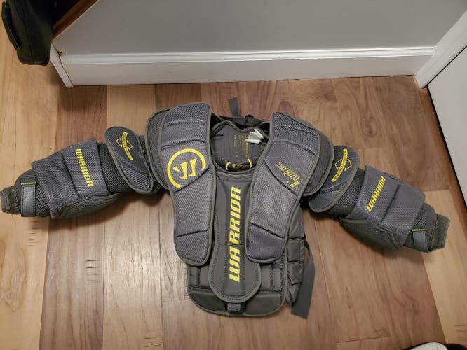 Goalie Chest Protector Junior Used Smal/Mediuml Warrior Ritual