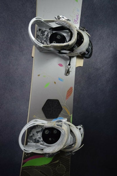 BURTON LUX SNOWBOARD SIZE 147 CM WITH BURTON MEDIUM BINDINGS