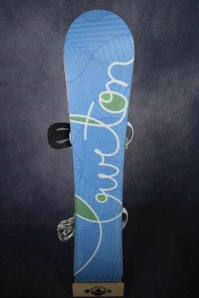 BURTON LUX SNOWBOARD SIZE 147 CM WITH BURTON MEDIUM BINDINGS