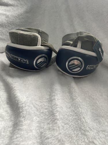 Used Medium Maverik Rome Arm Pads
