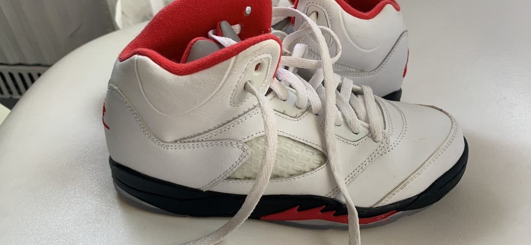 White Kid's Size 3.0 (Women's 4.0) Air Jordan 5 Shoes