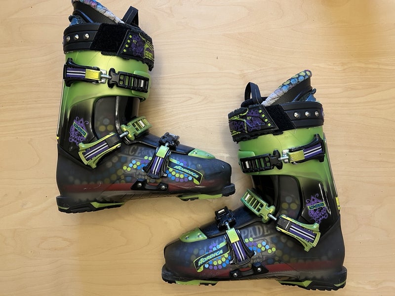 Used Park Stiff Flex Ace of Spades Ski Boots