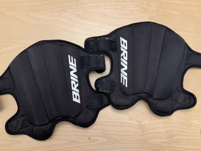 Used One Size Fits All Brine Shin Guards