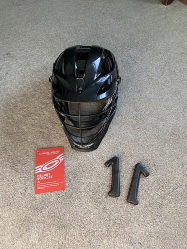 Black Adult Player's Cascade S Helmet