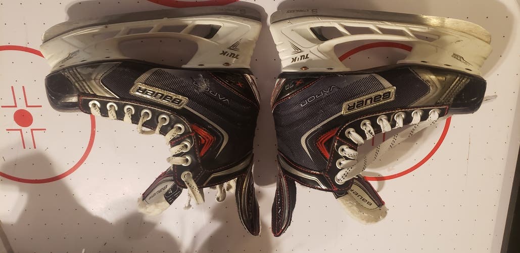 Hockey Skates Junior Used Bauer Vapor X70 Regular Width Size 4