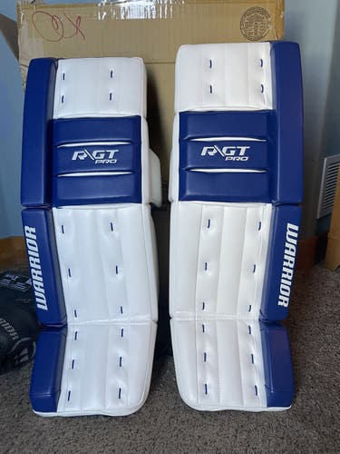33”+1.5” Warrior Ritual GT Classic Pro Senior Goalie Leg Pads
