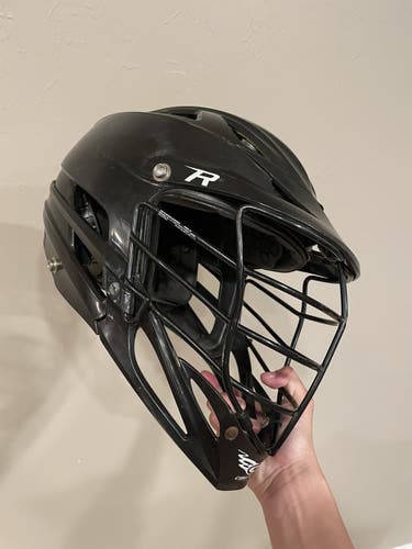 Lacrosse black mens cascade helmet