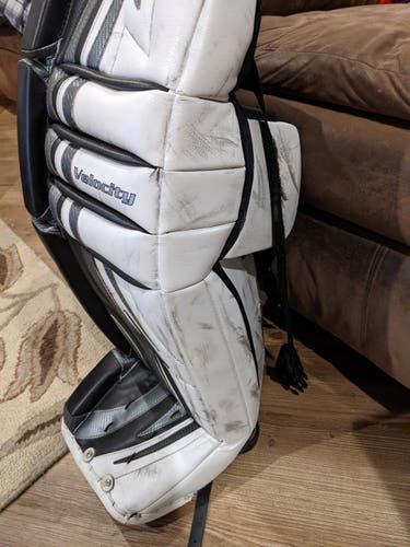 Black/White/Silver Goalie Leg Pads Used Senior 34" Vaughn Velocity V4