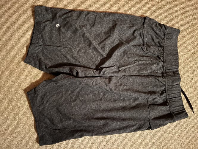Lululemon Shorts (Medium)