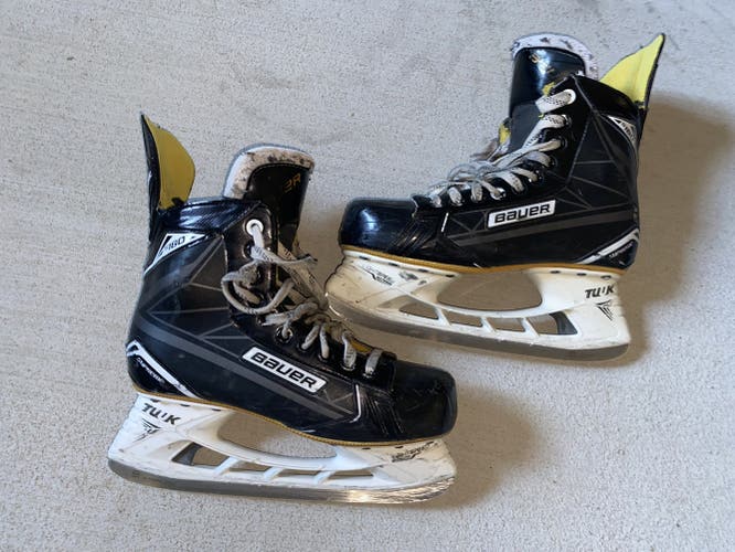 Senior Bauer Regular Width  Size 7 Supreme 180 Hockey Skates