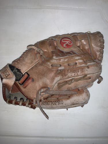 Rawlings Coach Pitch Right Hand Throw 11.5" Baseball Glove
