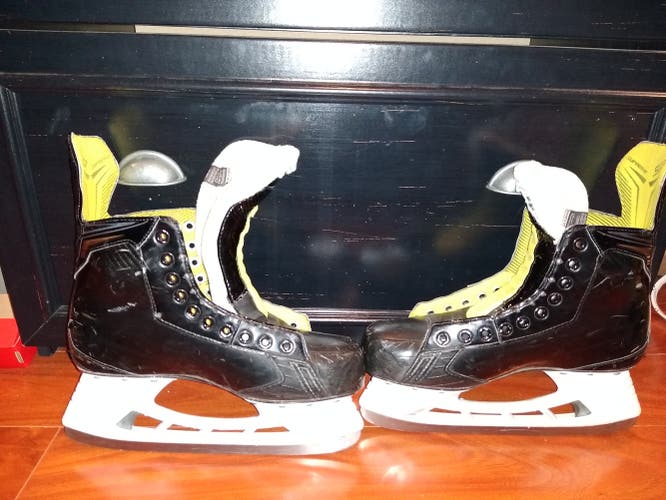 Senior Used Bauer Supreme S29 Hockey Skates Regular Width Size 8.5