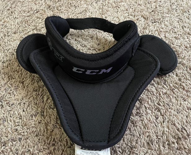 CCM Goalie Neck Guard -Junior