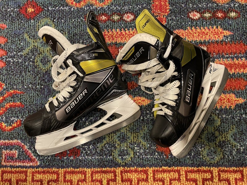 Senior Bauer Regular Width Size 7 Supreme 3S Hockey Skates