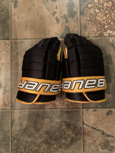 Black Senior Bauer 14" 4 Roll Gloves