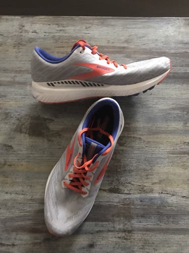 Brooks Ravena running shoe