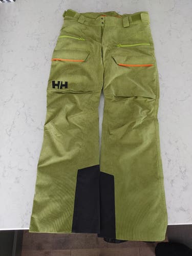 Helly Hansen Men's large green ski pants. Professional class HH