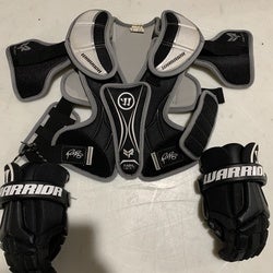 Warrior Youth large Shoulder Pads And Glove Combo