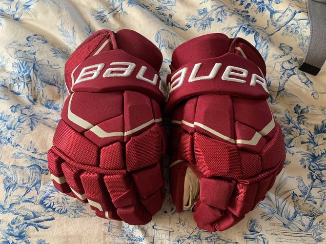 Boston College Eagles Bauer 2S Pro 13” Pro Stock Hockey Gloves