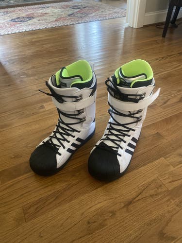 Adidas snowboarding boots