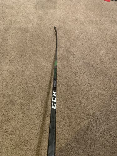 Senior Right Handed Toe Pattern Pro Stock RibCor Trigger 4 Pro Hockey Stick