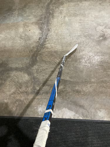 Senior Right Handed Toe Pattern Team Nexus Hockey Stick