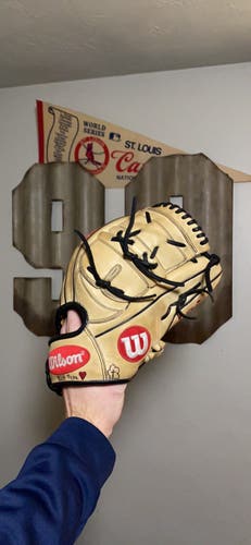 Wilson a2000 b2 12” baseball glove
