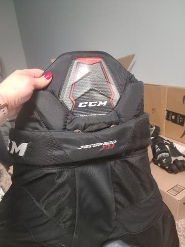 Black Hockey Pants Senior Used Small CCM JetSpeed FT1